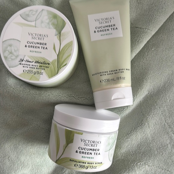 Victoria's Secret Green and White Bath & Body - Picture 6 of 6